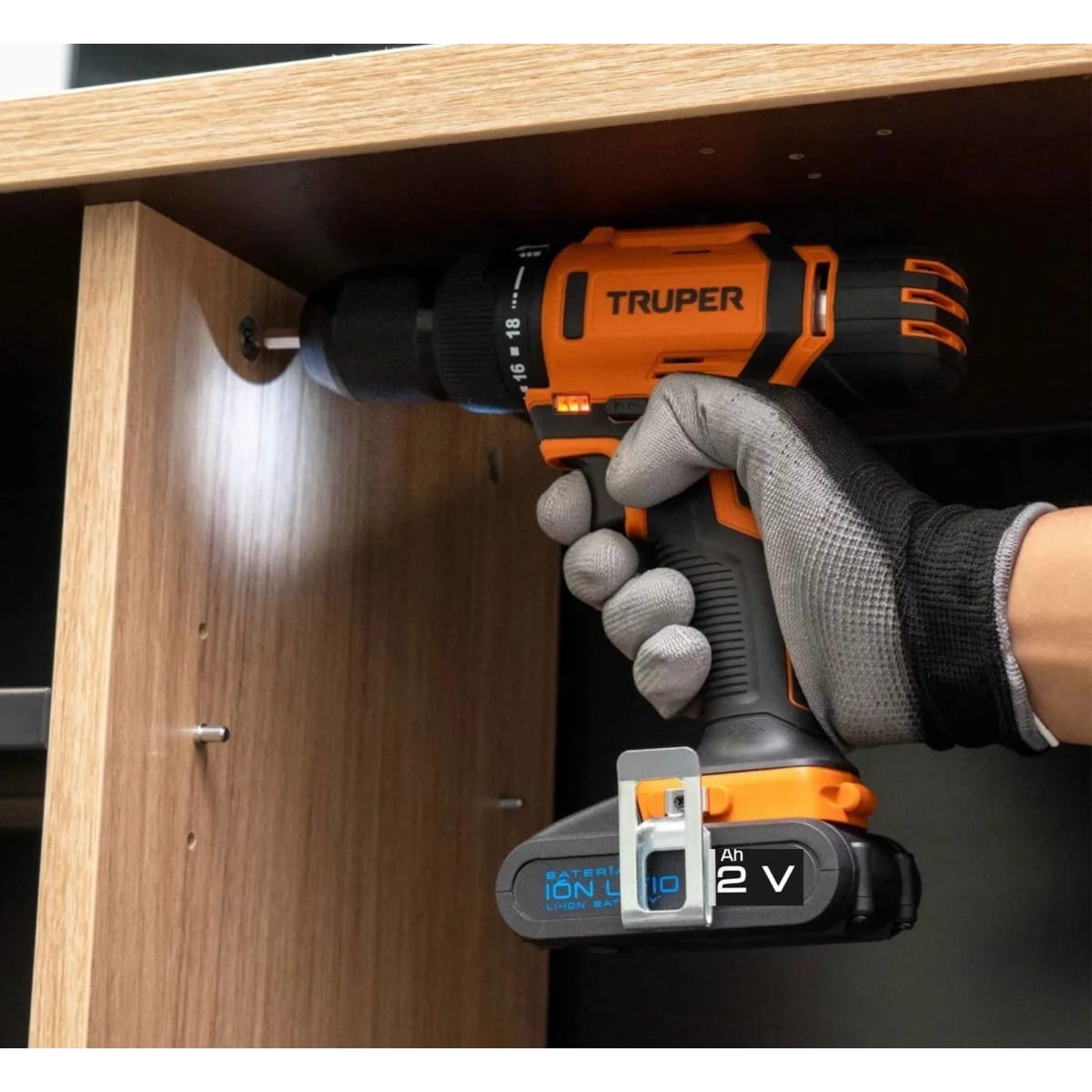 Atornillador inalambrico truper+ Juego de brocas y puntas 100 PIEZAS2