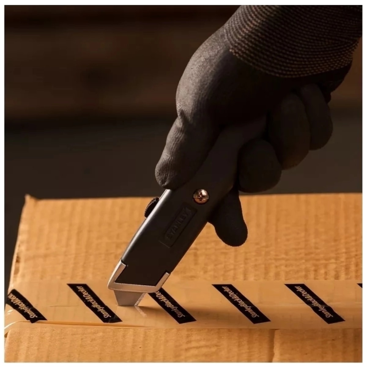 CUTTER RETRACTIL PROSESIONAL Para Uso General STANLEY2