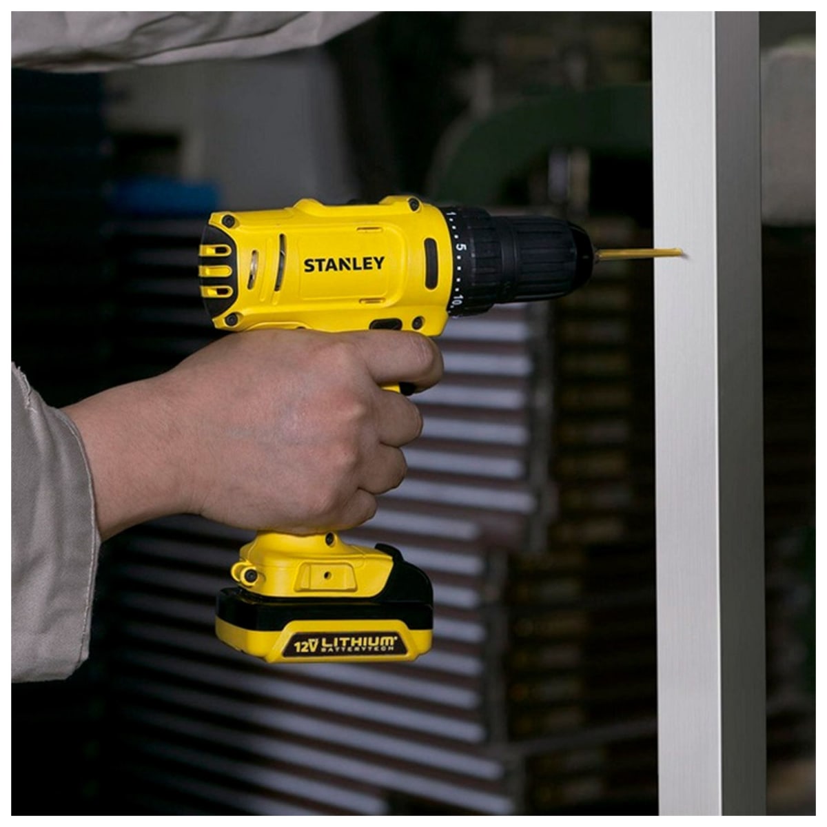 Taladro atornillador inalámbrico 12V + 2 baterías Stanley2