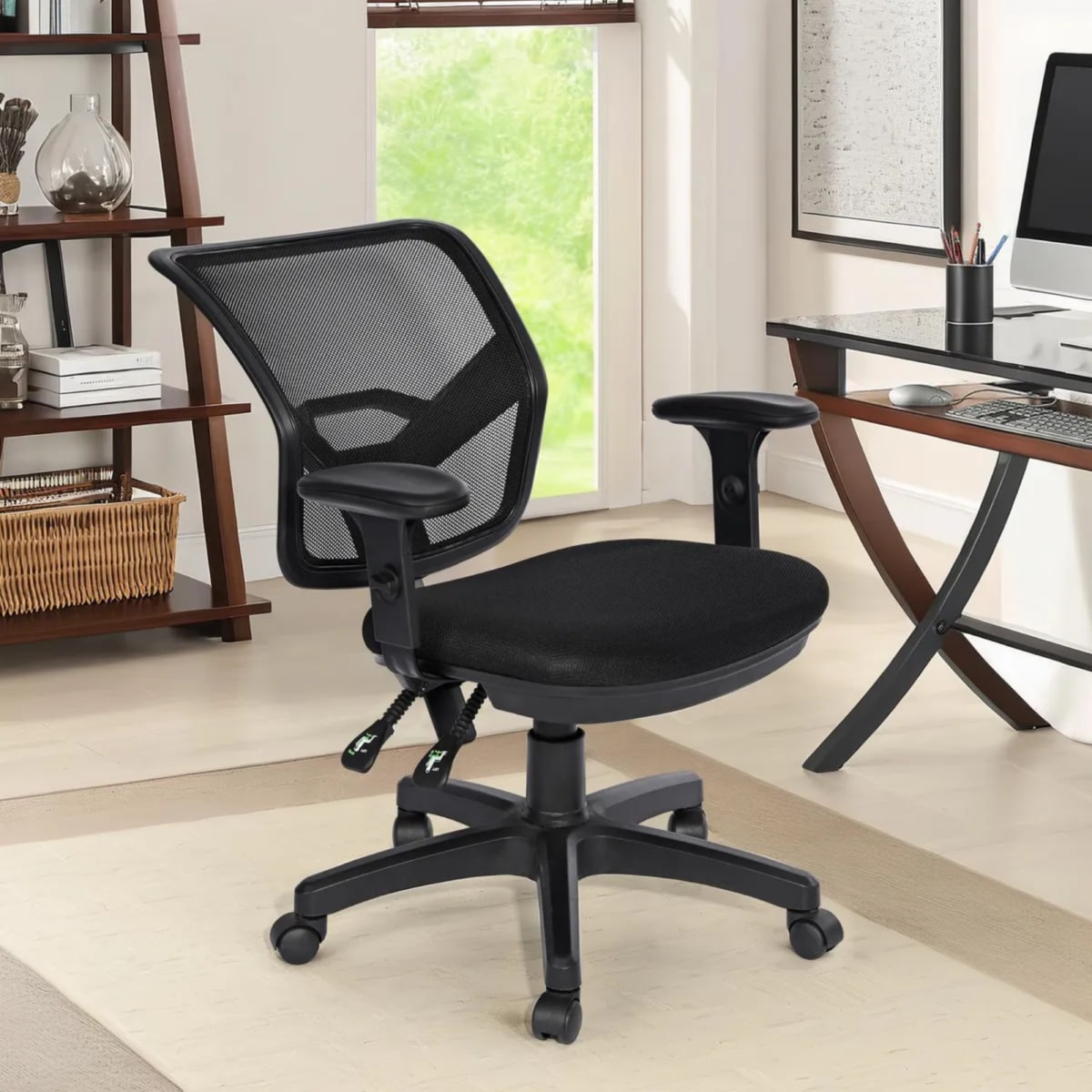 Silla Ergonómica de Oficina HC Dwight Negra con Respaldo de Malla y Brazos Ajustables2