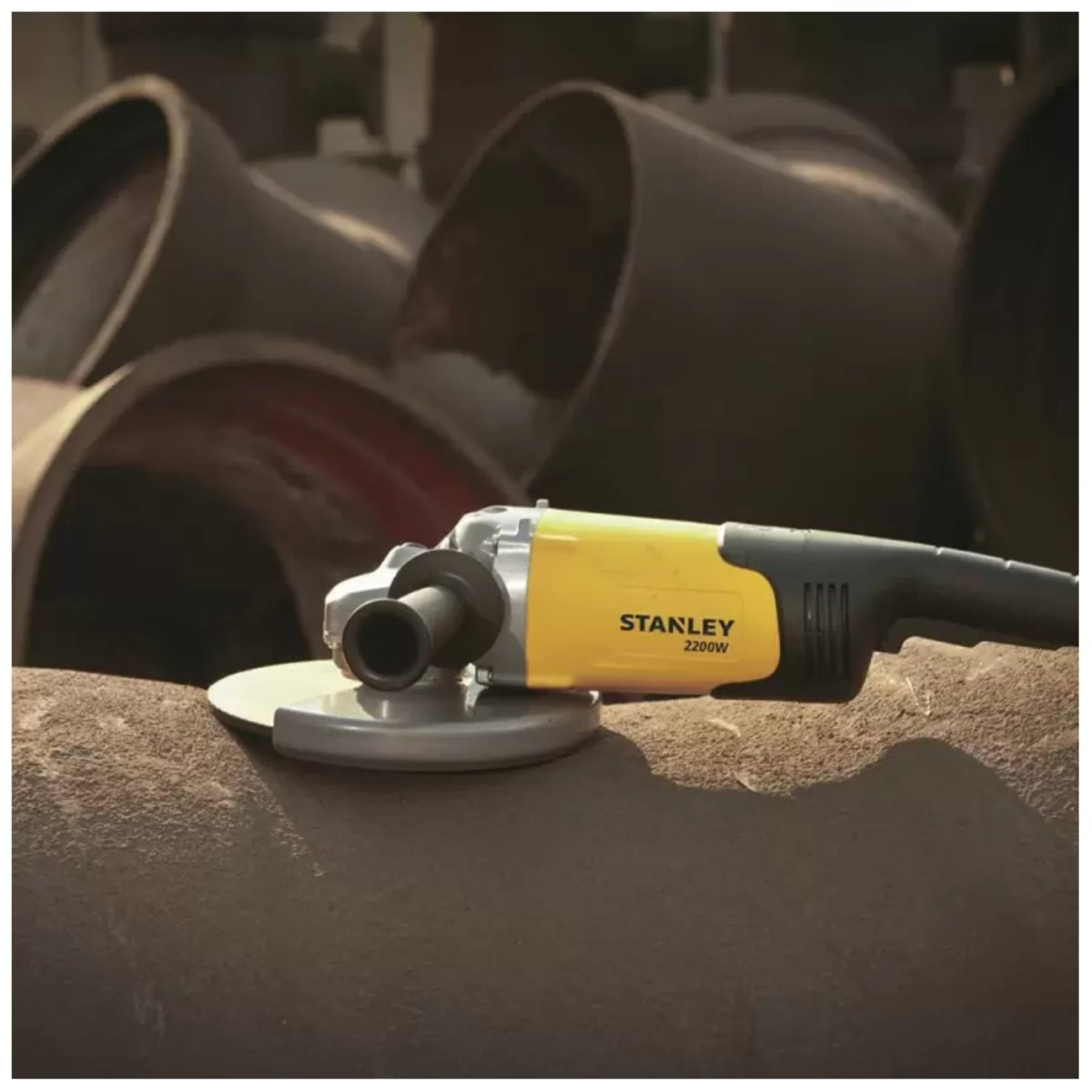 Amoladora Esmeril Angular 7 2200W industrial Stanley3
