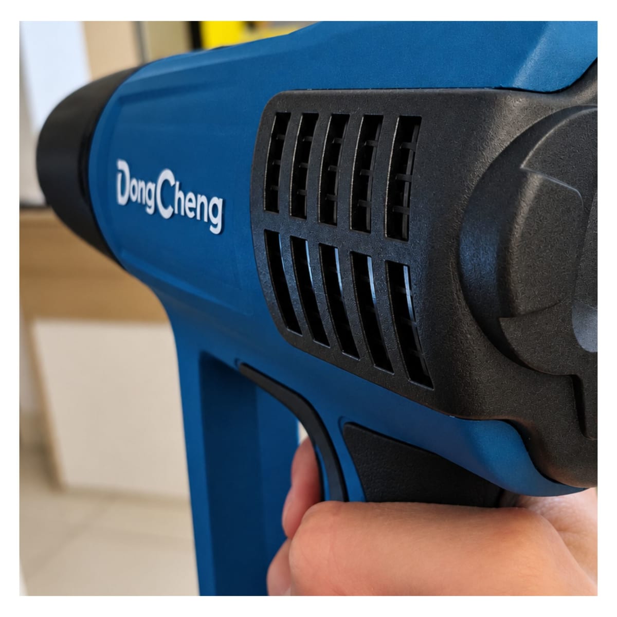 Pistola de Calor DongCheng Digital LCD 2000W 630°C DQB03-20005