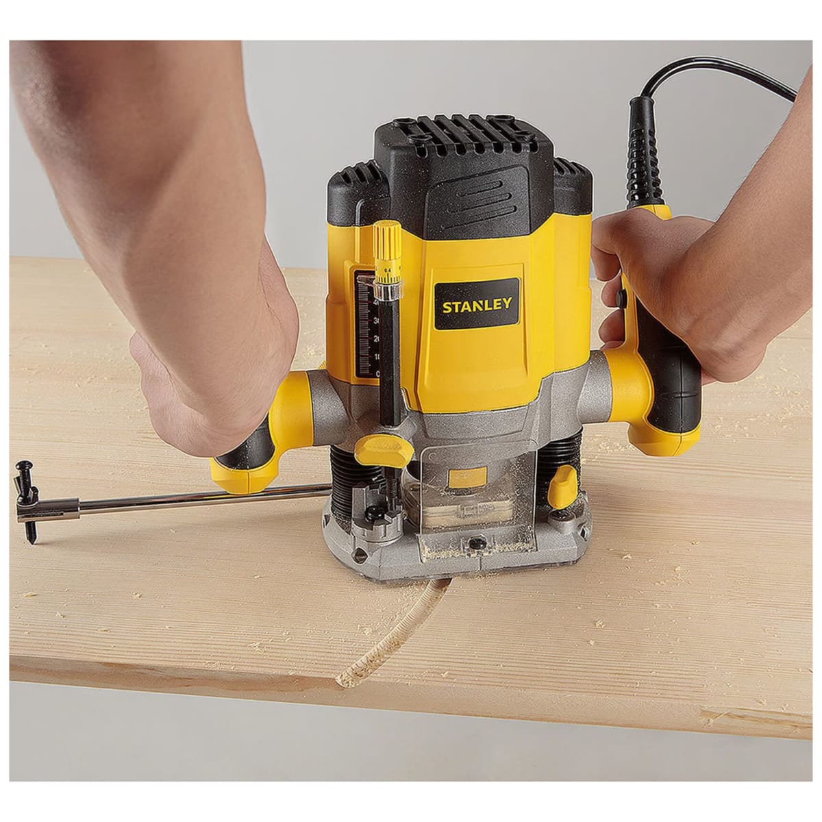 Fresadora Ruteadora Eléctrica 1200 W + 6 Fresas SRR1200 Stanley7