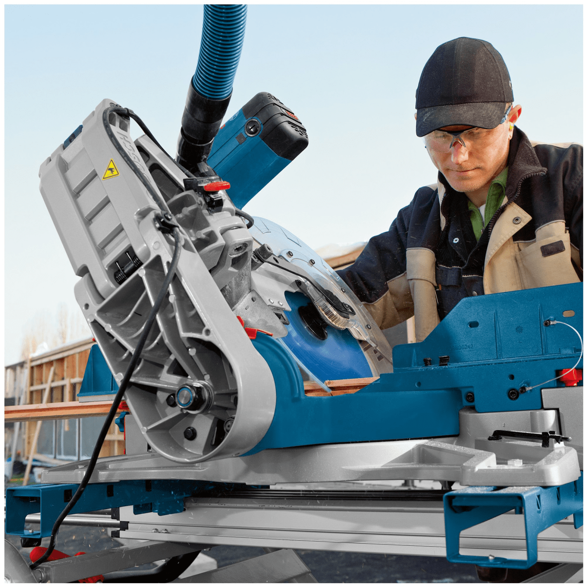 Sierra ingletadora telescópica 1800w 12pulg Profesional BOSCH3