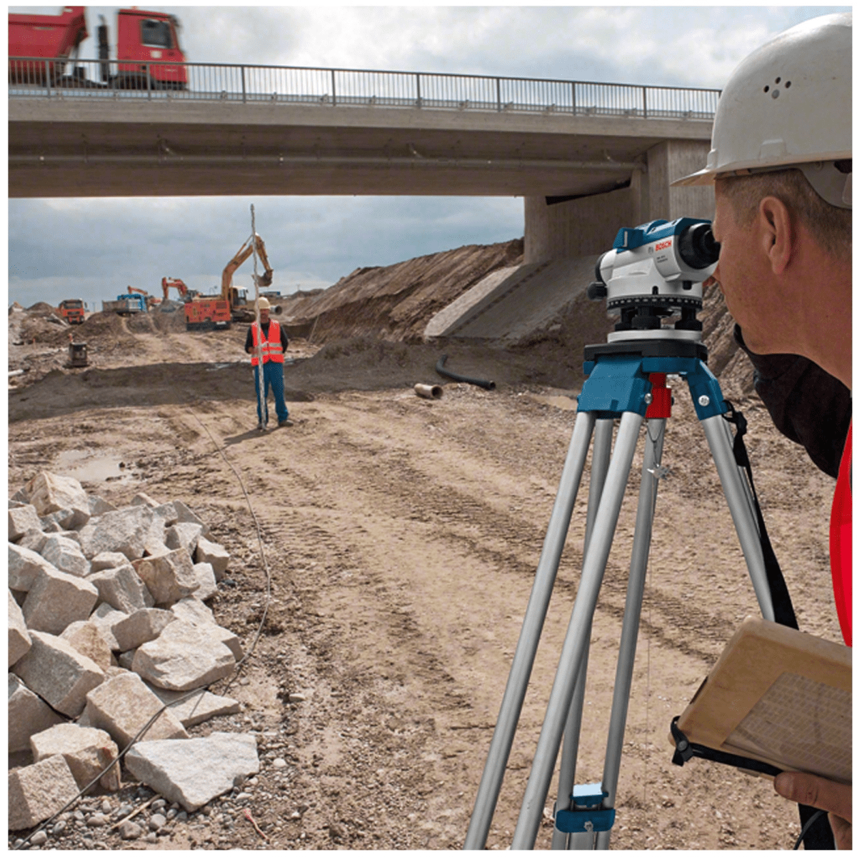 Trípode BT 160 Para Nivel Óptico Bosch TOPOGRÁFICO4