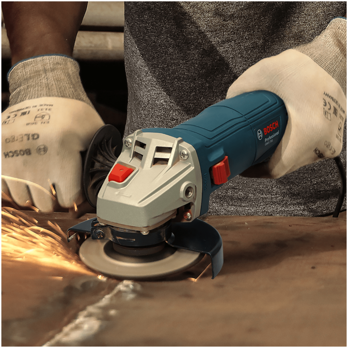 Amoladora Esmeril Eléctrica GWS 700 BOSCH 710W2