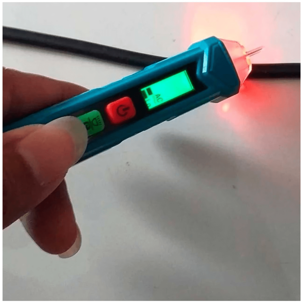 Kit Alicate Dieléctrico 6 pzas+ detector de Voltaje sin contacto Total7