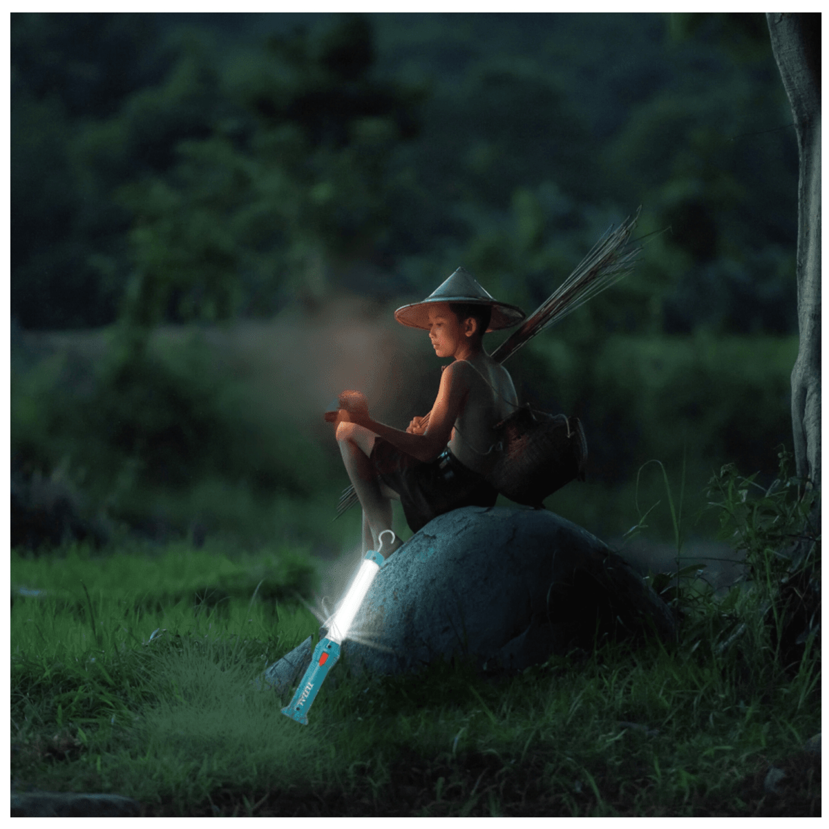 LAMPARA DE TRABAJO, RECARGABLE 3.6V  TWLI35261 TOTAL4