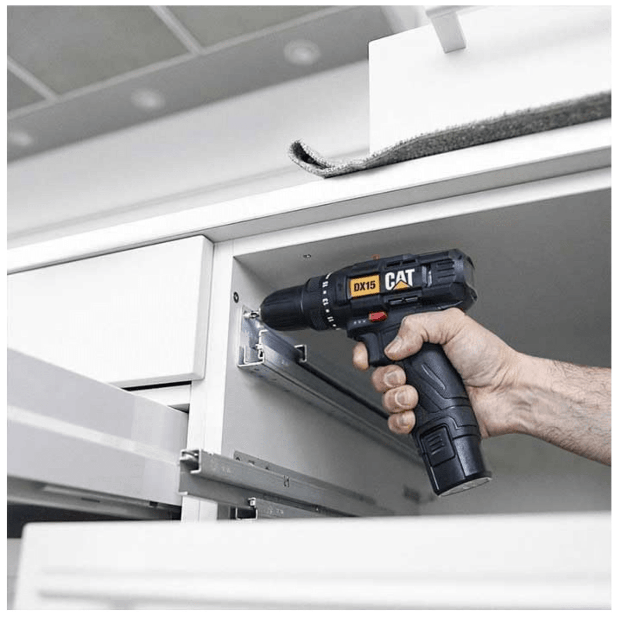 Taladro percutor atornillador inalambrico 12v CAT  DX157