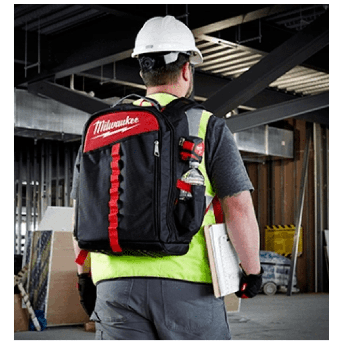 MOCHILA MILWAUKEE PORTA LAPTOP HERRAMIENTAS USO GENERAL2