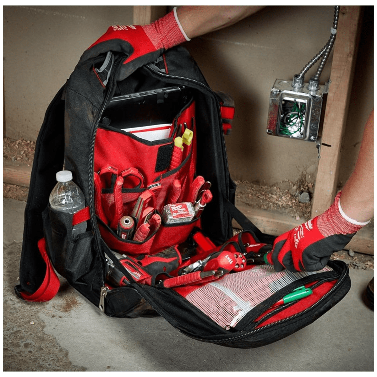 MOCHILA MILWAUKEE PORTA LAPTOP HERRAMIENTAS USO GENERAL6