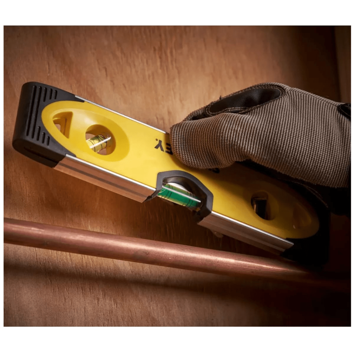 Nivel magnetico torpedo alto impacto 23cm 9