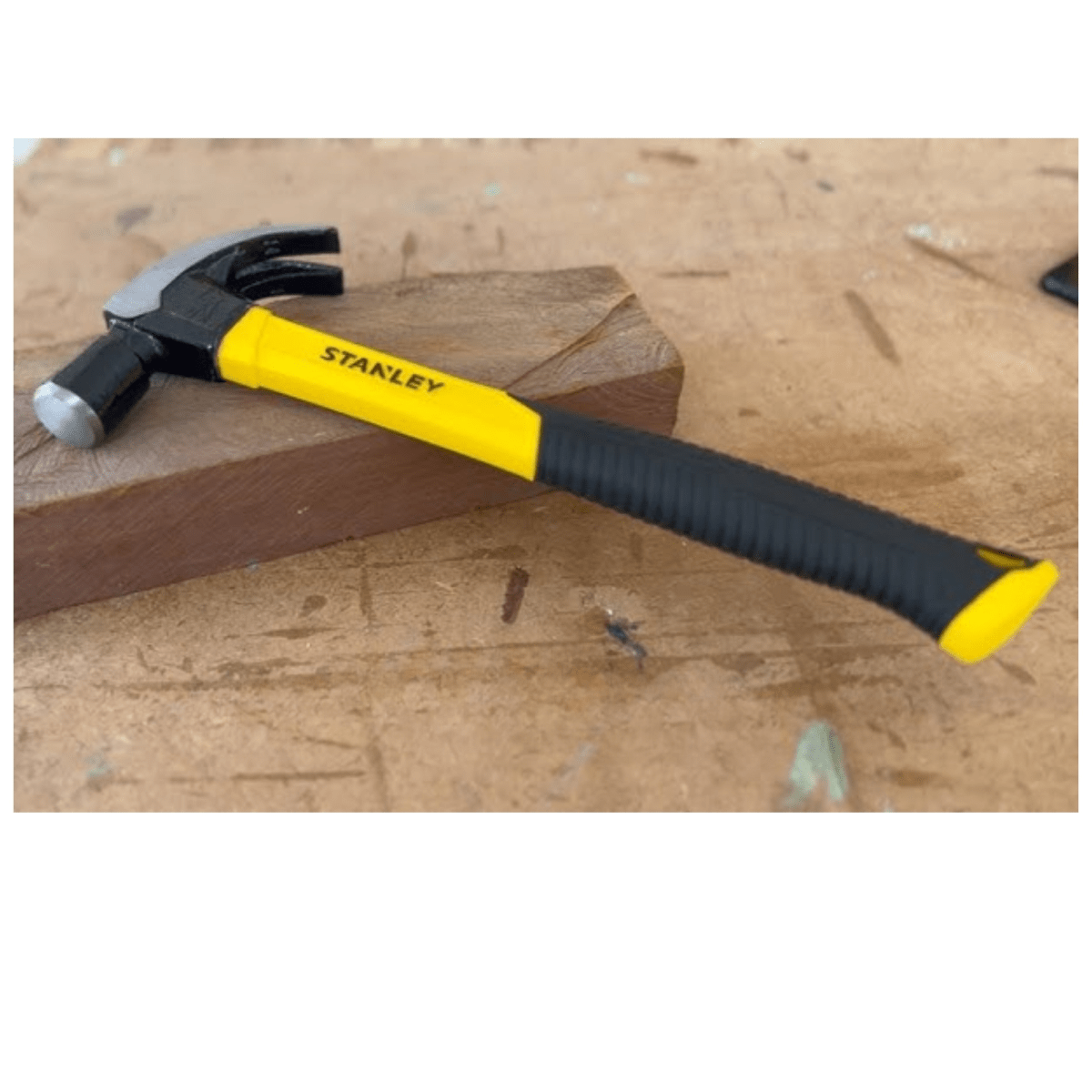 MARTILLO MANGO FIBRA DE VIDRIO STHT51392-40, 20 ONZ, STANLEY2