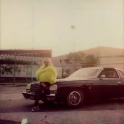 Sabrina Carpenter - Please Please Please [7''] (Day Glow Vinyl)1