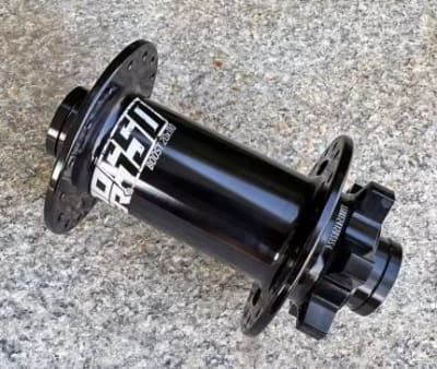 MAZA DELANTERA 32H 20x110mm (NON BOOST )