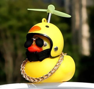 PATITO DE HUELE CON CASCO