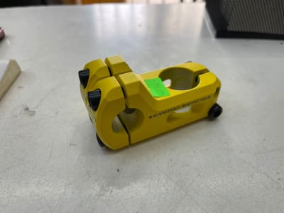 TEE STRIKE STEM  FRONT LOAD BMX 48MM  YELLOW