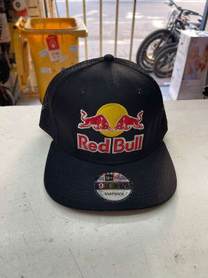 JOCKEY RED BULL LOGO FRONTAL