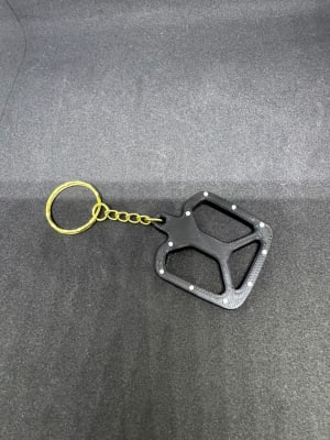 LLAVEROS 3D PEDAL1