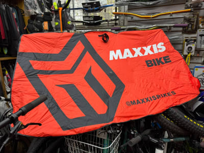 PROTECTOR SOL PARABRISAS MAXXIS1