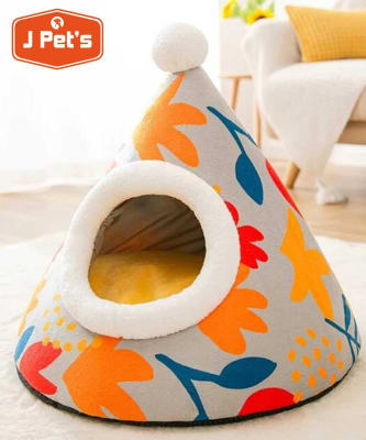 CAMA CON COJIN ESTILO CONO