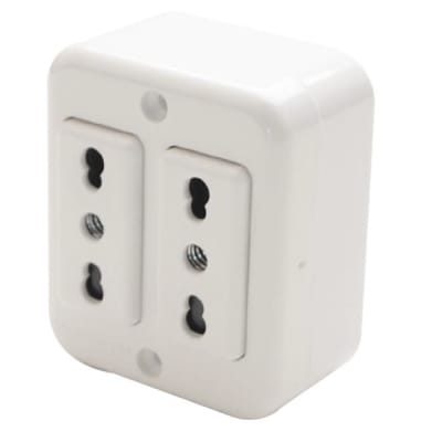 CASQUETE TOMA CORRIENTE DOBLE 10/16A