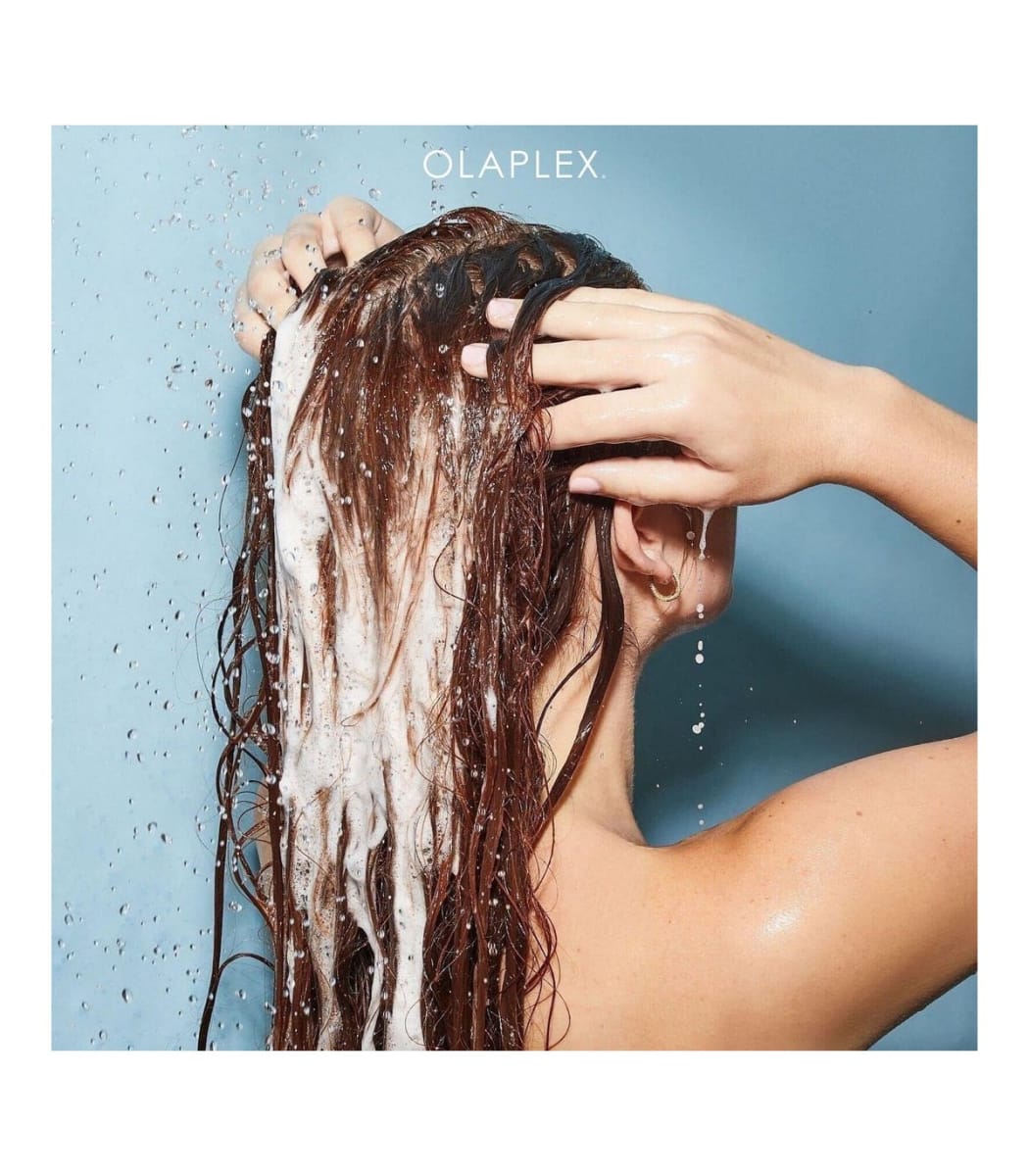 Olaplex No.4C Bond Maintenance Clarifying Shampoo Purificante5