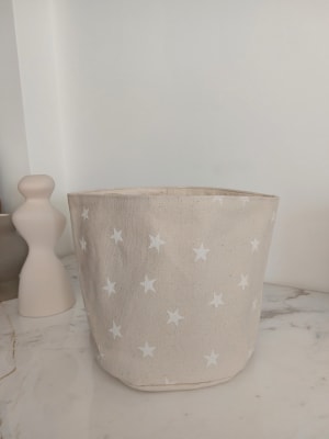 CONTENEDOR DE TELA SMALL | ESTRELLITAS BLANCAS