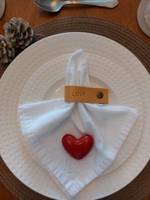 PORTA SERVILLETAS CUERO LOVE (PACK X 4)