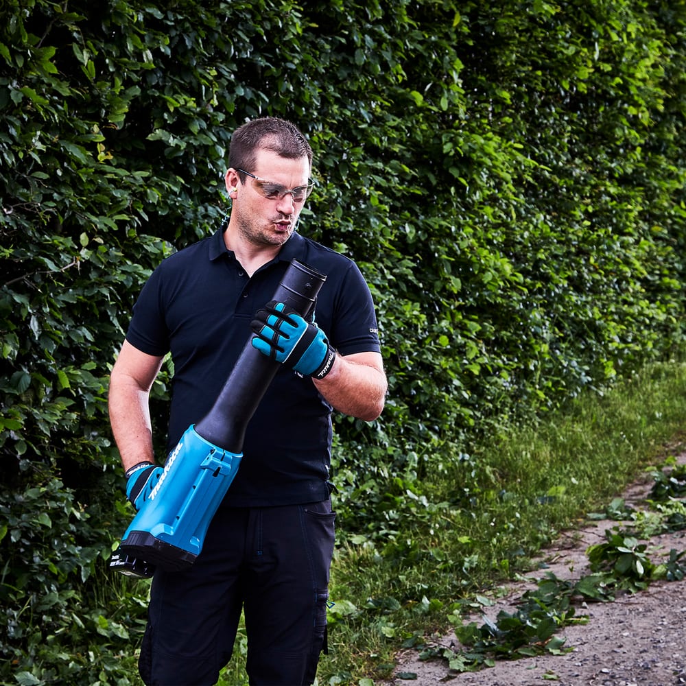 Soplador Inalambrico MAKITA (DUB184RT) + Bateria 18v 5.0Ah (BL1850B) + Cargador Rapido (DC18RC)12