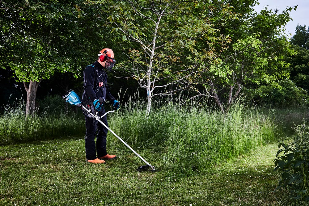 Desbrozadora Inalambrica 1kw + 2 Baterias 18v 5Ah (BL1850B X2) + Cargador Rapido Doble (DC18RD)14