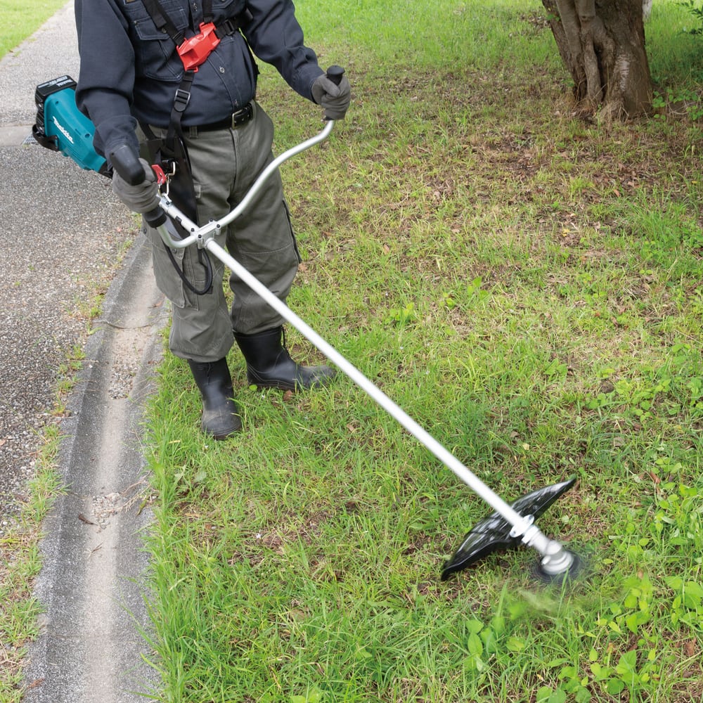 Desbrozadora Inalambrica 1kw + 2 Baterias 18v 5Ah (BL1850B X2) + Cargador Rapido Doble (DC18RD)15