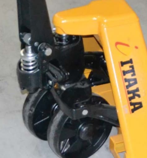 Transpaleta Manual 2500 Kg 685x1150mm BF-685 ITAKA2