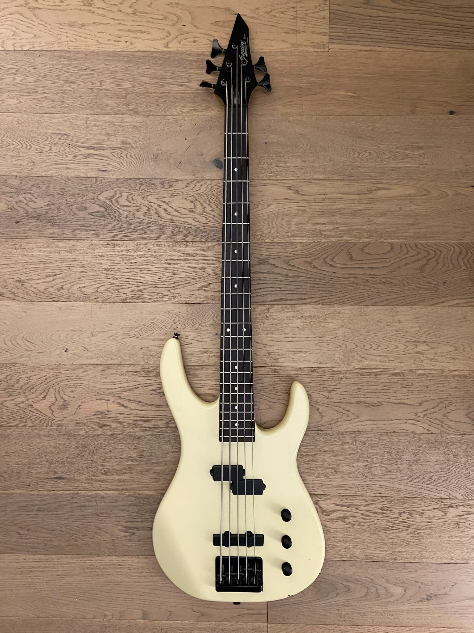 Bajo Electrico Squier HM Bass 5 E968051