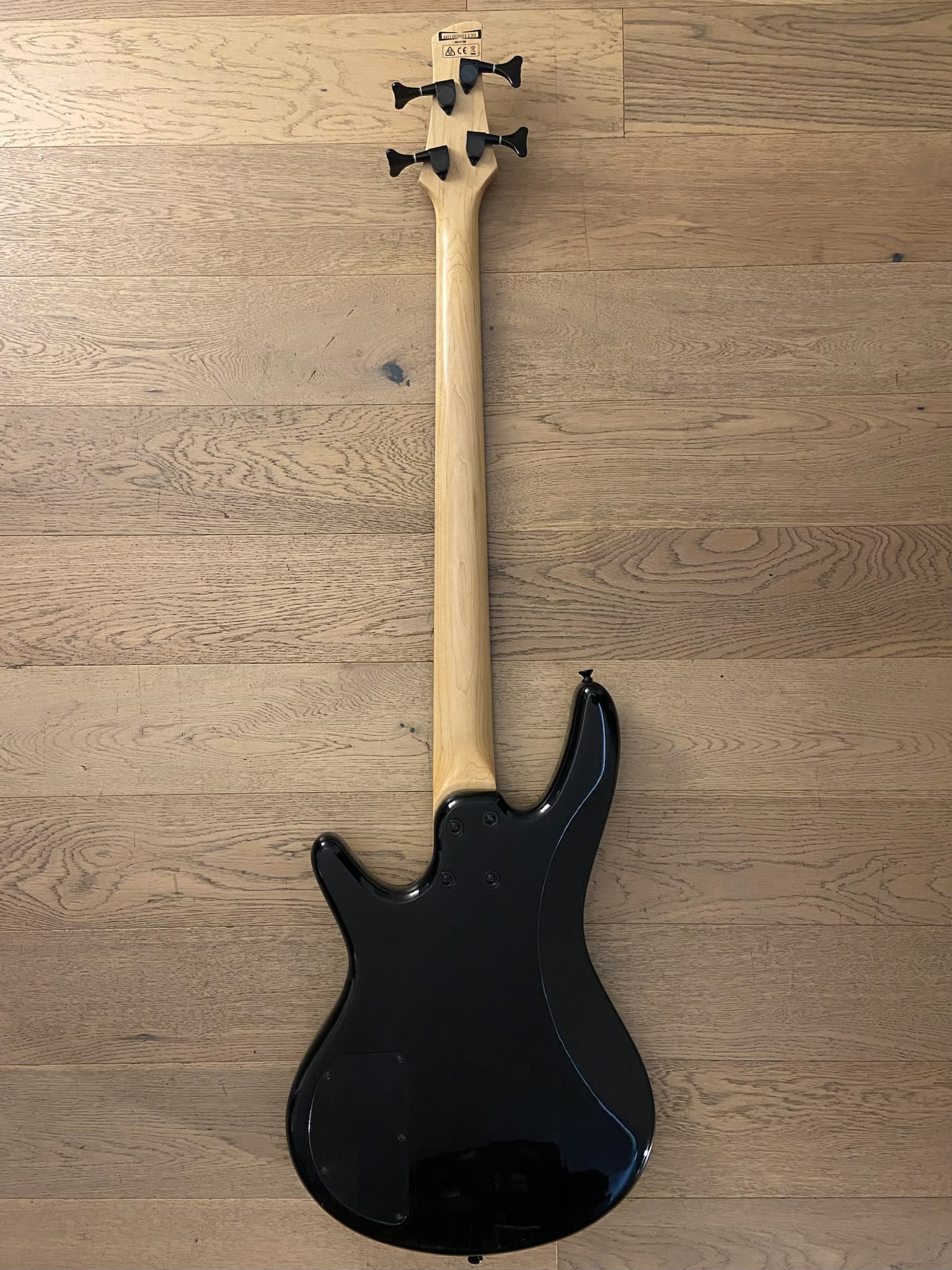 Bajo Electrico Ibanez GSR-320 (SKU:2561) | Instrumentos Chile