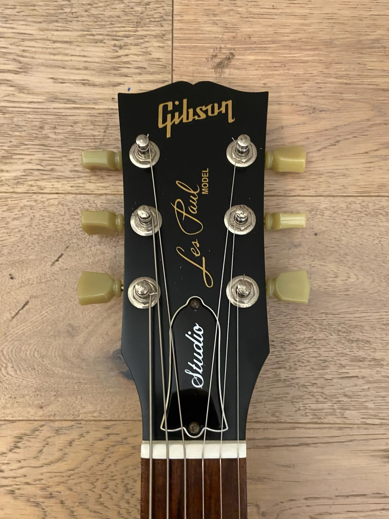 うーこ GIBSON Les Paul studlo faded Guitarra Electrico Gibson Les