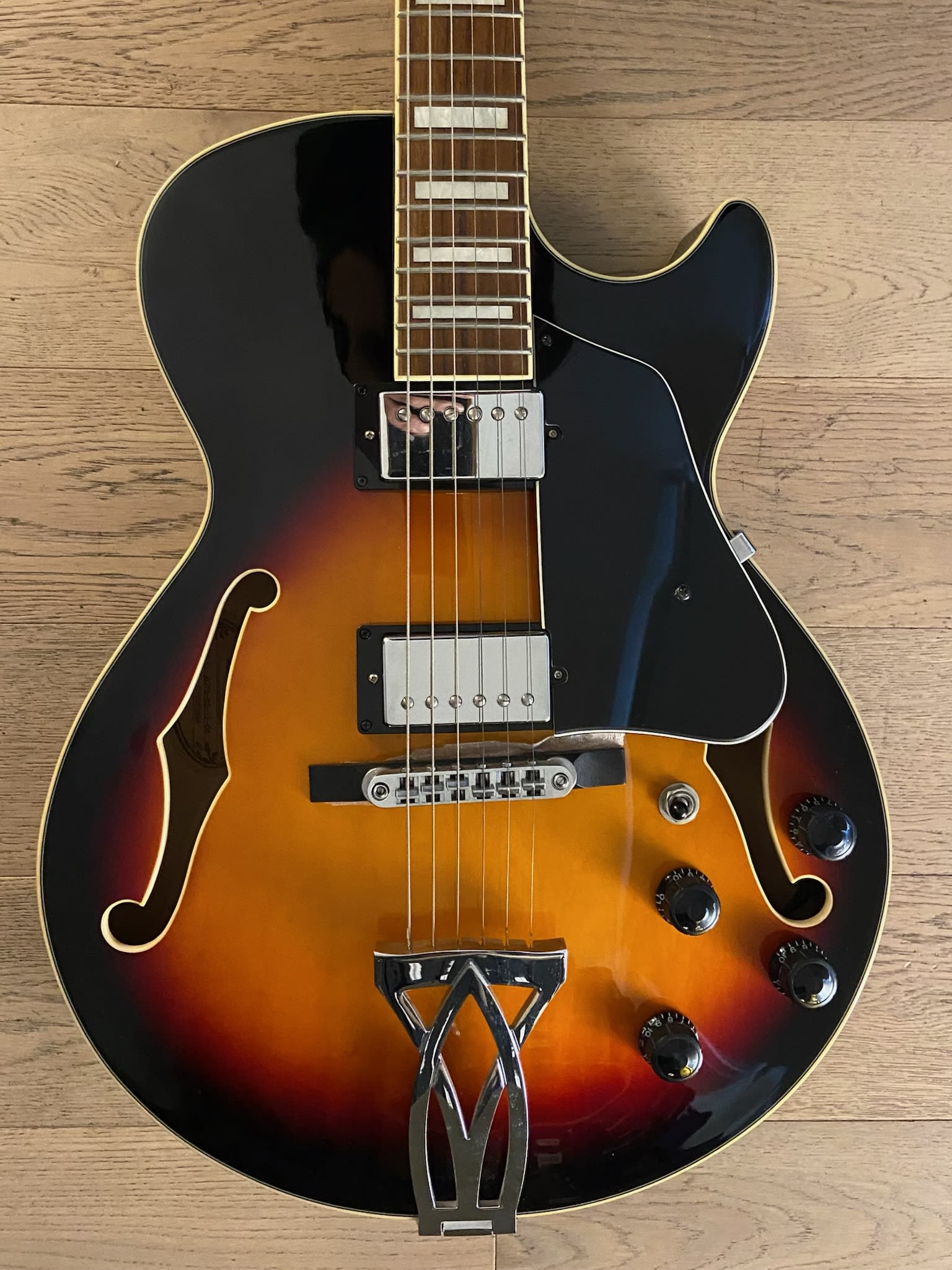 Guitarra Electrico Ibanez AG75BS (SKU:2263) | Instrumentos Chile