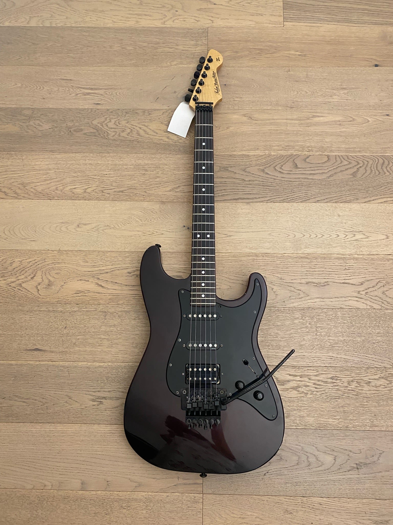 Tokai Custom Edition Superstrat (SKU:1790) | Instrumentos Chile