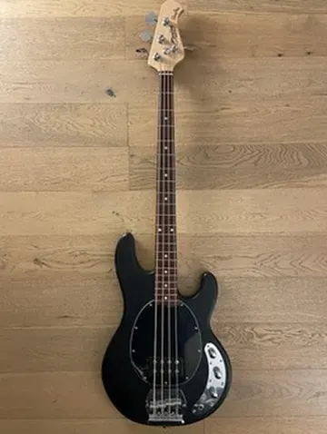 Sterling By Music Man | Instrumentos Chile
