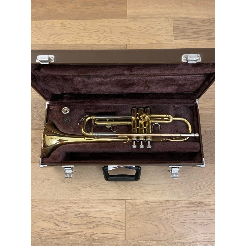 Trompeta Yamaha YTR-4320E