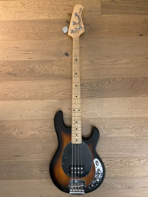 Bajo Electrico Sterling by Music Man StingRay 4 (SKU:2057)1