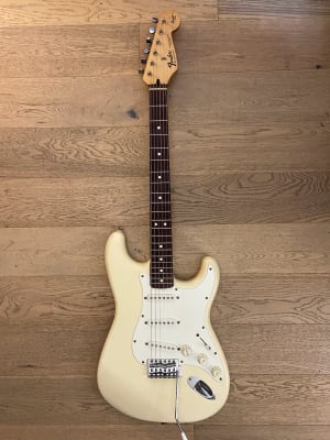 Guitarra Electrico Fender Stratocaster SSS Squier Series MIM (SKU:2284)1