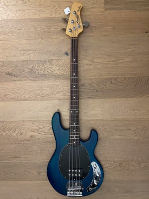 Bajo Electrico Sterling by Music Man StingRay 4 (SKU:2070)1