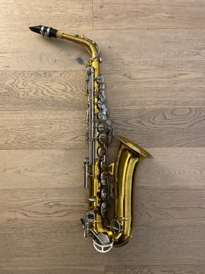 Saxofon Alto King Cleveland 613 (SKU:2508)1