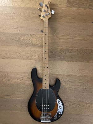 Bajo Electrico Sterling by Music Man StingRay 4 (SKU:2497)1