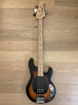 Bajo Electrico Sterling by Music Man StingRay 4 (SKU:2165)1