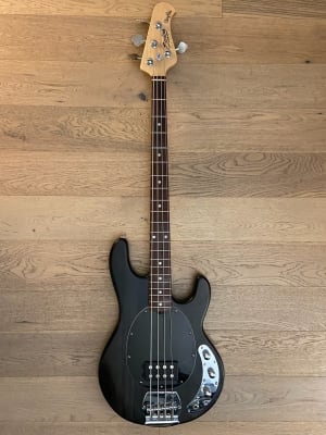 Bajo Electrico Sterling by Music Man StingRay 4 (SKU:2151)1