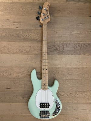 Bajo Electrico Sterling by Music Man StingRay 4 (SKU:2042)1