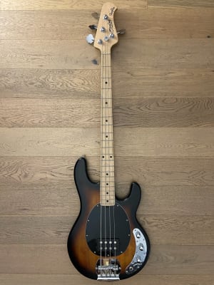 Bajo Electrico Sterling by Music Man StingRay 4 (SKU:2525)1
