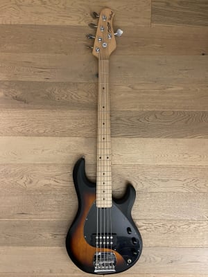 Bajo Electrico Sterling by Music Man StingRay 5 (SKU:2059)1